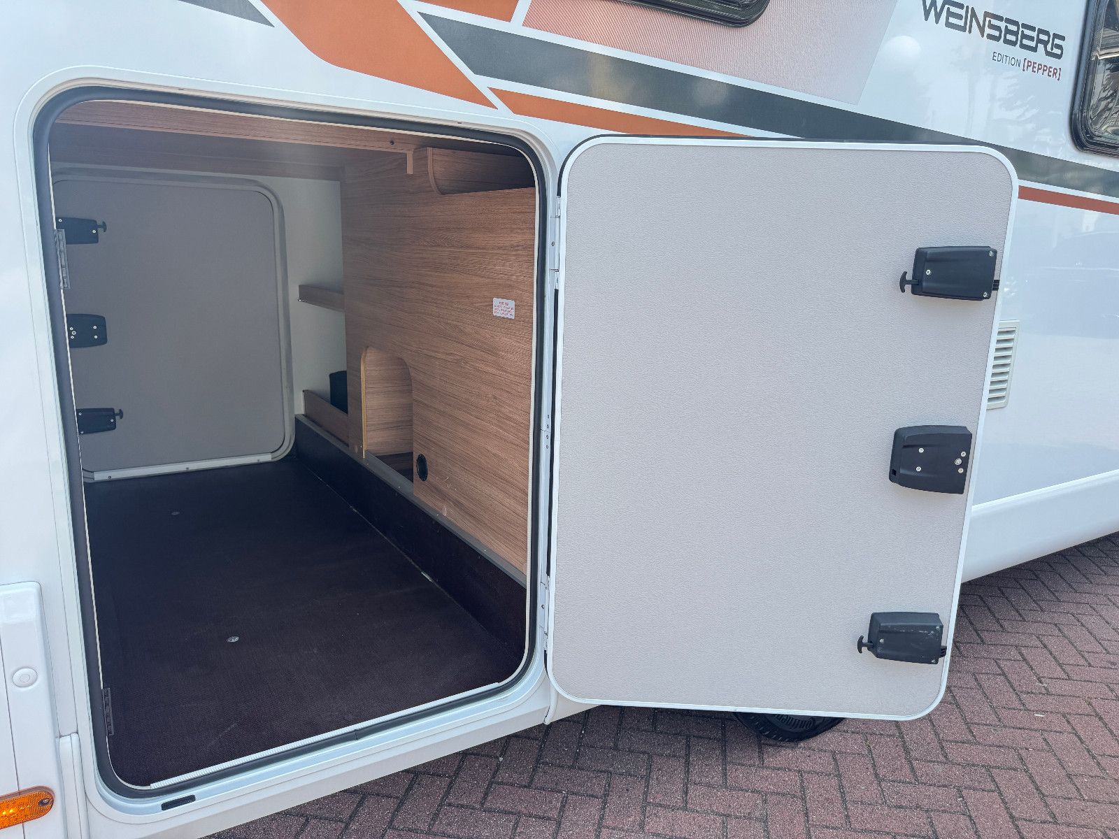 Fahrzeugabbildung Weinsberg CaraCompact 600 MEG EDITION PEPPER NAVI KAMERA