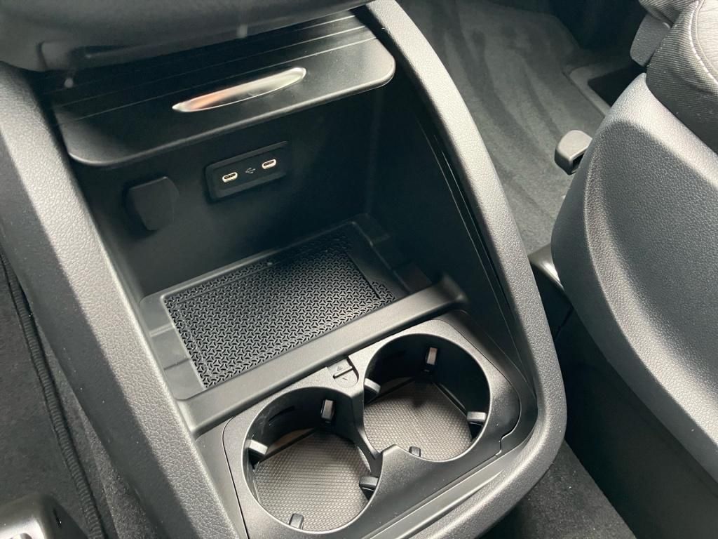 Fahrzeugabbildung Mercedes-Benz V 300 d 4MATIC AVANTGARDE Lang AMG STHZ 360°Kam