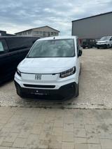 Fiat DOBLO DIESEL , 130PS AT,Kom Pak, Tech Pak, AHK - Fiat Doblo mit Panoramadach