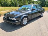 BMW 730i E32 - BMW 730: E32