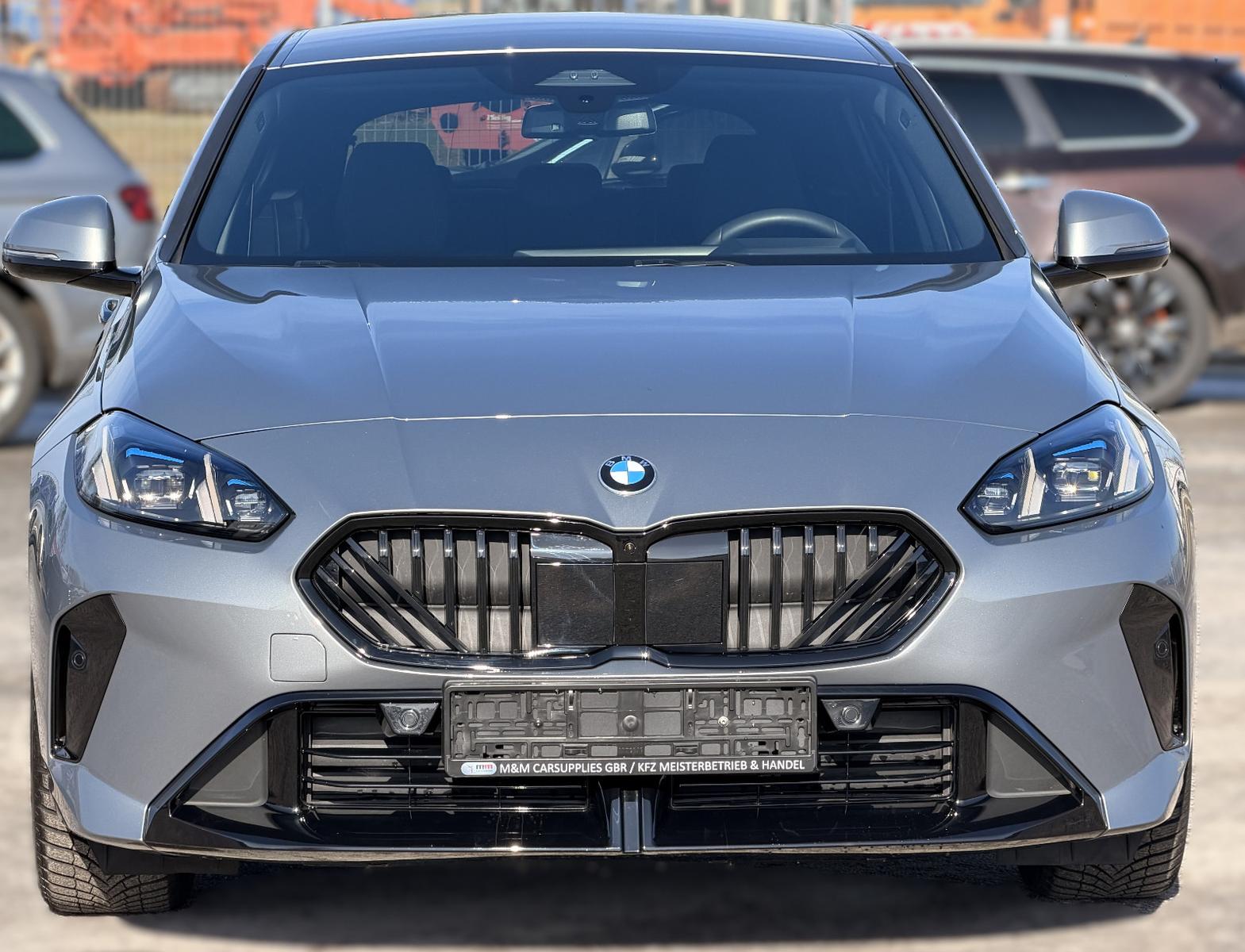 BMW 120 M-SPORT/HUD/H&K/ACC/360/MASSAGE/M-BREMSE/19"