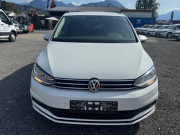 Volkswagen Touran - 4