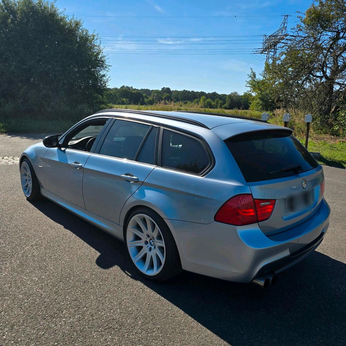 BMW 318 2011 — двигун 143 HP (105kW)