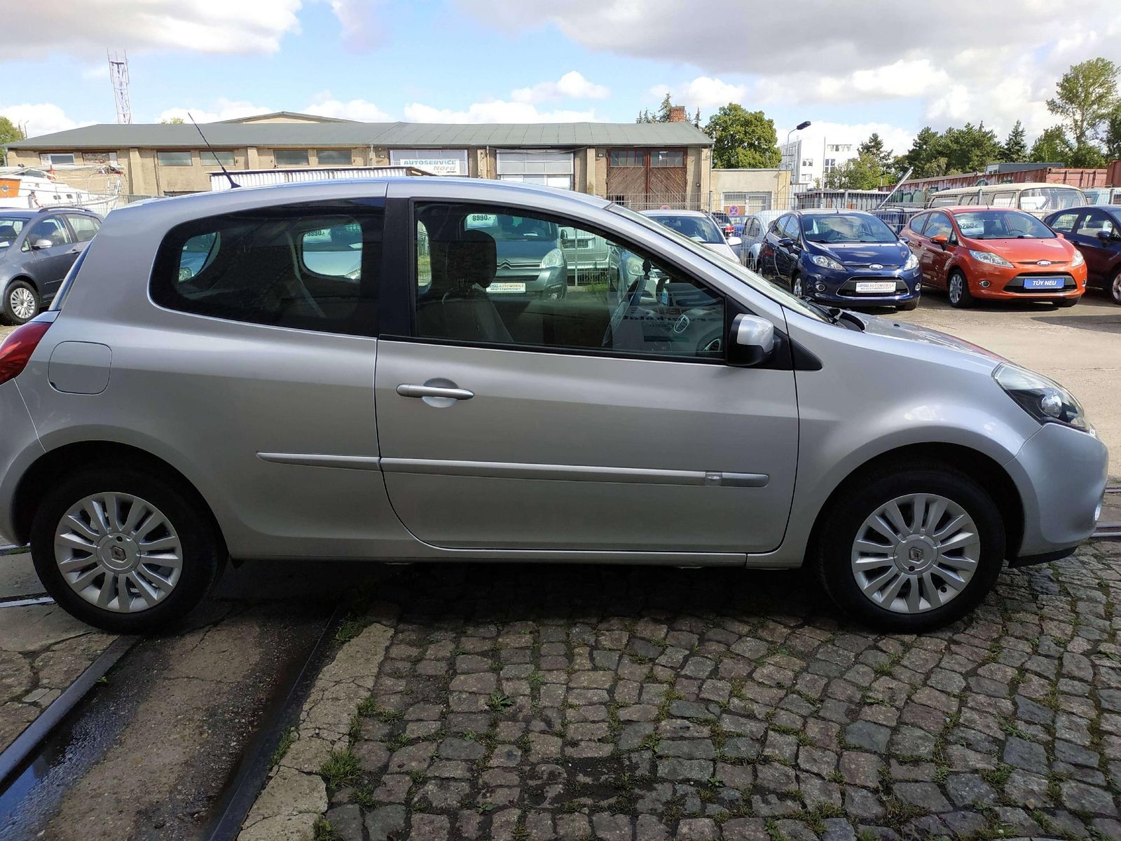 Clio 1.2 Automatik/ TÜV NEU/ 1.Hand/ Alufelgen/  – Bild 3