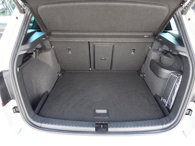 Fahrzeugabbildung Skoda Karoq Sportline/2.Hd/LED/Pano/Virtual/Navi/SitzH