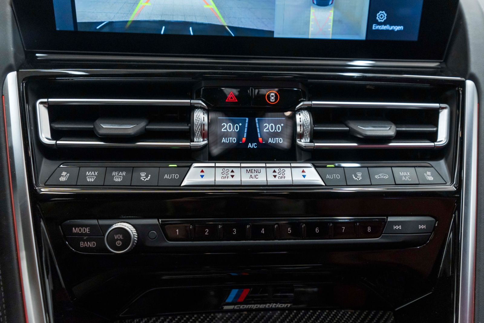 Fahrzeugabbildung BMW M8 Competition GC Head Up Laserlicht B&W ACC 360