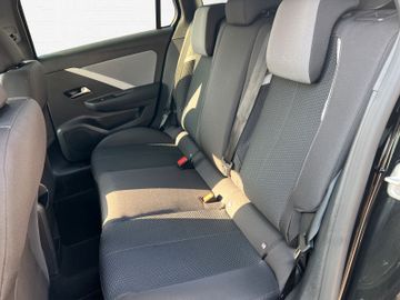 Fotografie des Opel Astra L ST Enjoy Kamera LED Sitz-/Lenkradheizung
