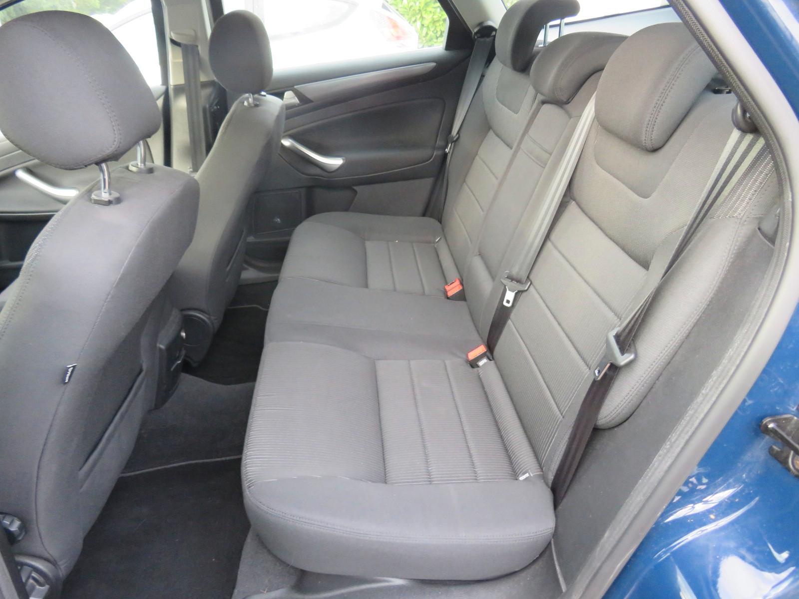 Ford Mondeo 2011 — photo 7