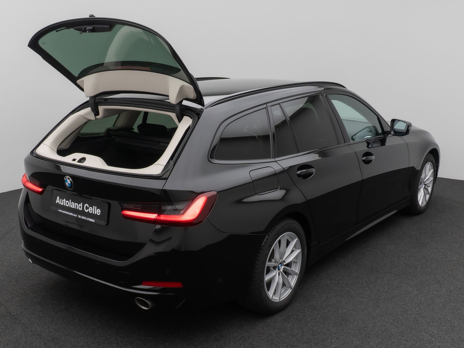 Fahrzeugabbildung BMW 318i Kamera DAB HiFi CockPit+ DrivingAssis Alarm