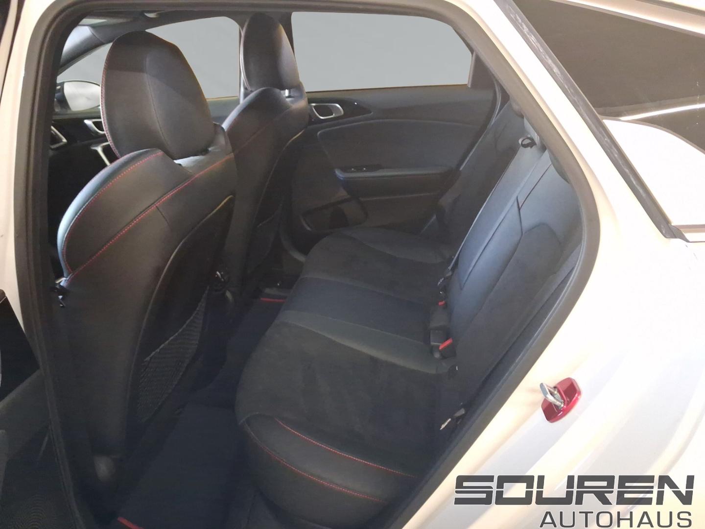 Kia ProCeed GT 1.6T DCT PANORAMA KOMFORT-PAKET NAVI 