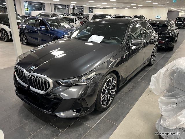 BMW 520d xDrive M-Sport*PANO*H/K*AHK*KEY-GO*WEBASTO*