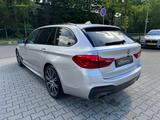 BMW 540 d xDrive Touring M Paket *Voll* 2 Hand* - silberne BMW 540