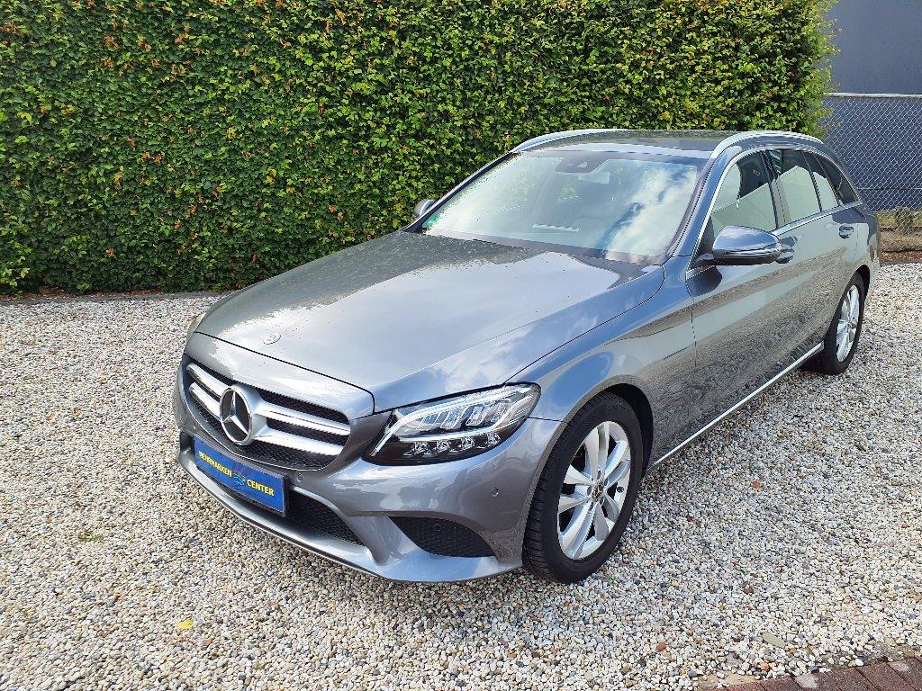Mercedes-Benz C 220  d T Avantgarade - AT,EHK,NAVI,SHZG