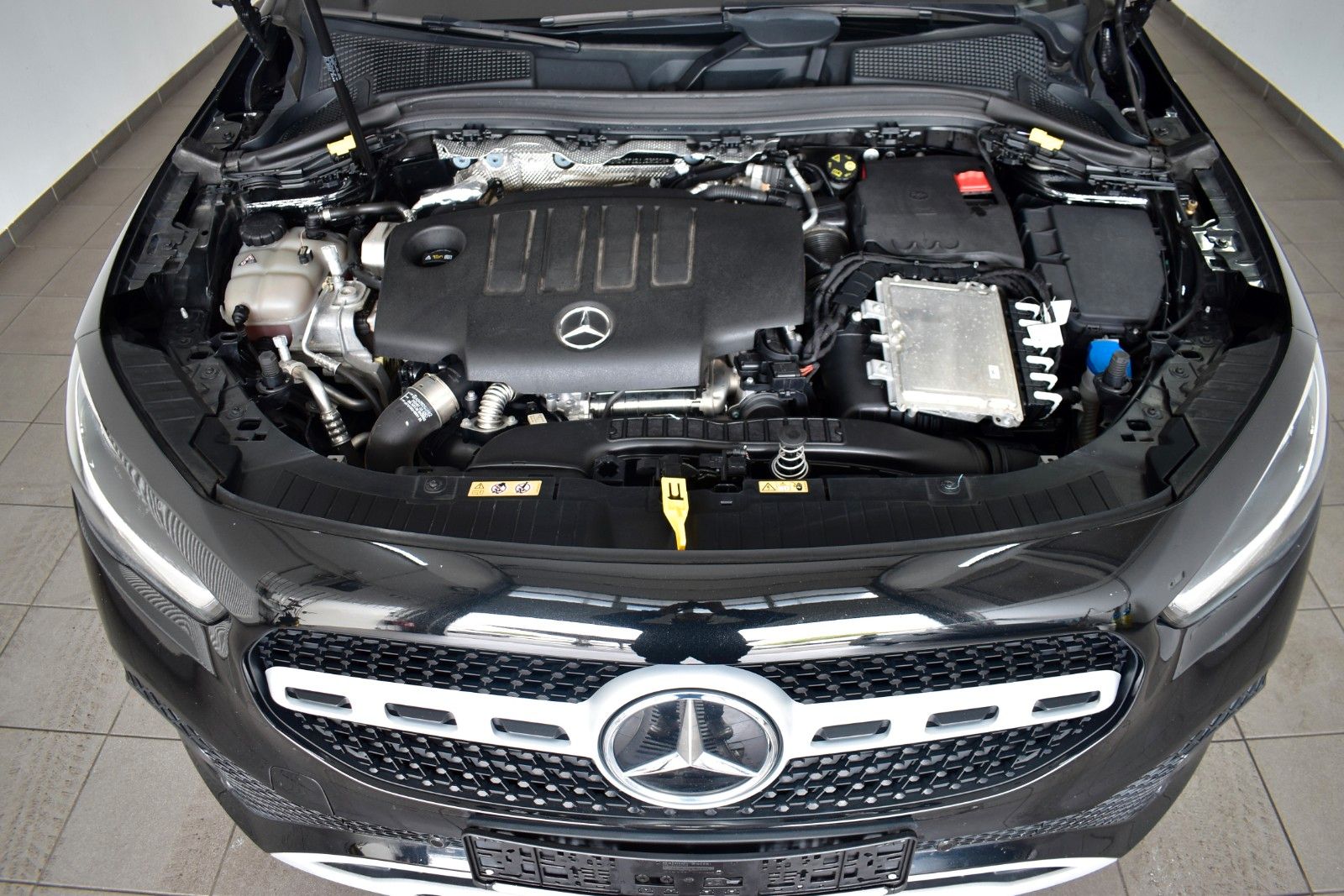 Fahrzeugabbildung Mercedes-Benz GLA 200D, T.Leder,Navi,Park-Paket,DAB