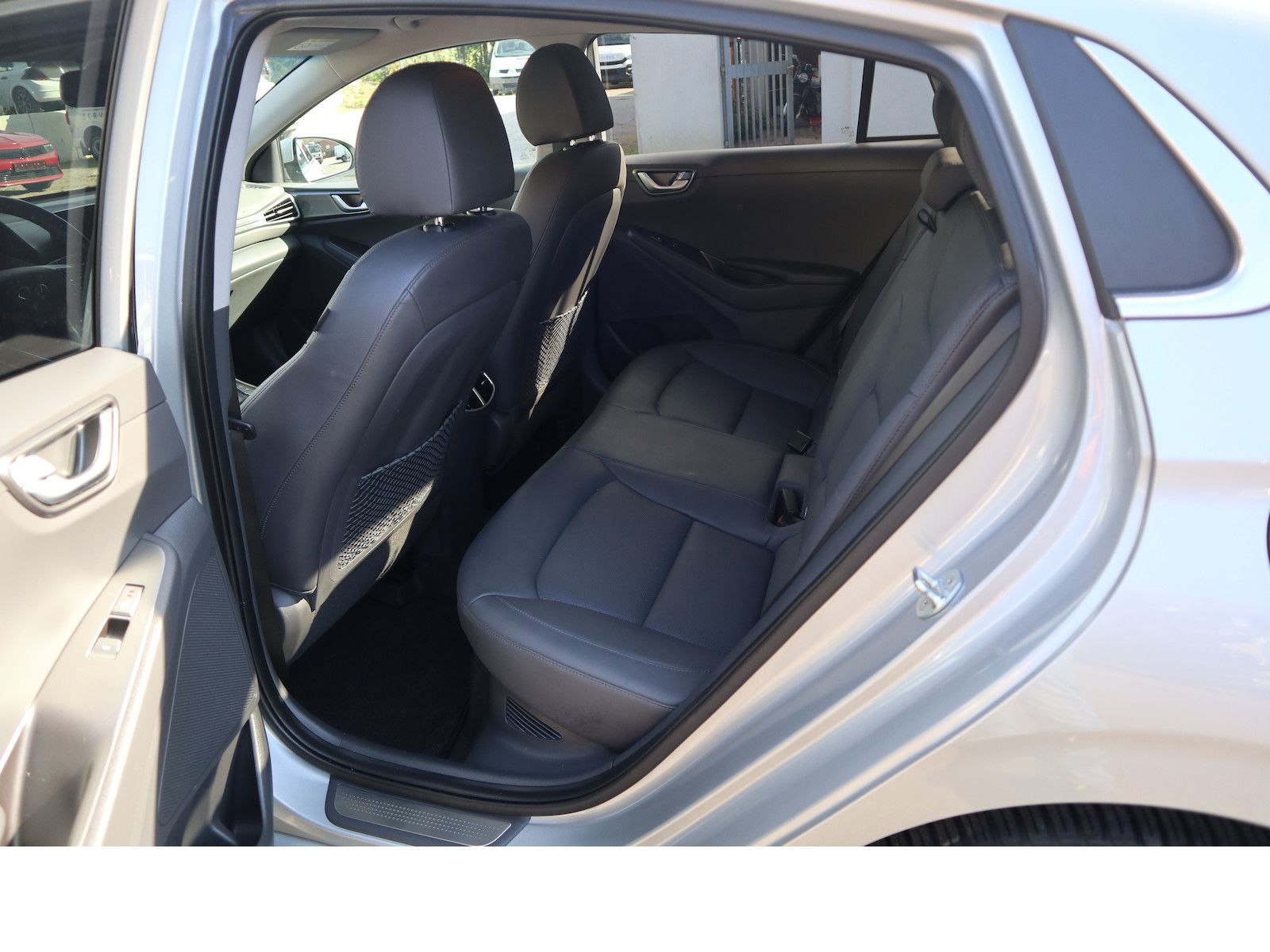 Fahrzeugabbildung Hyundai IONIQ Premium Hybrid Navi Scheckheftgepflegt