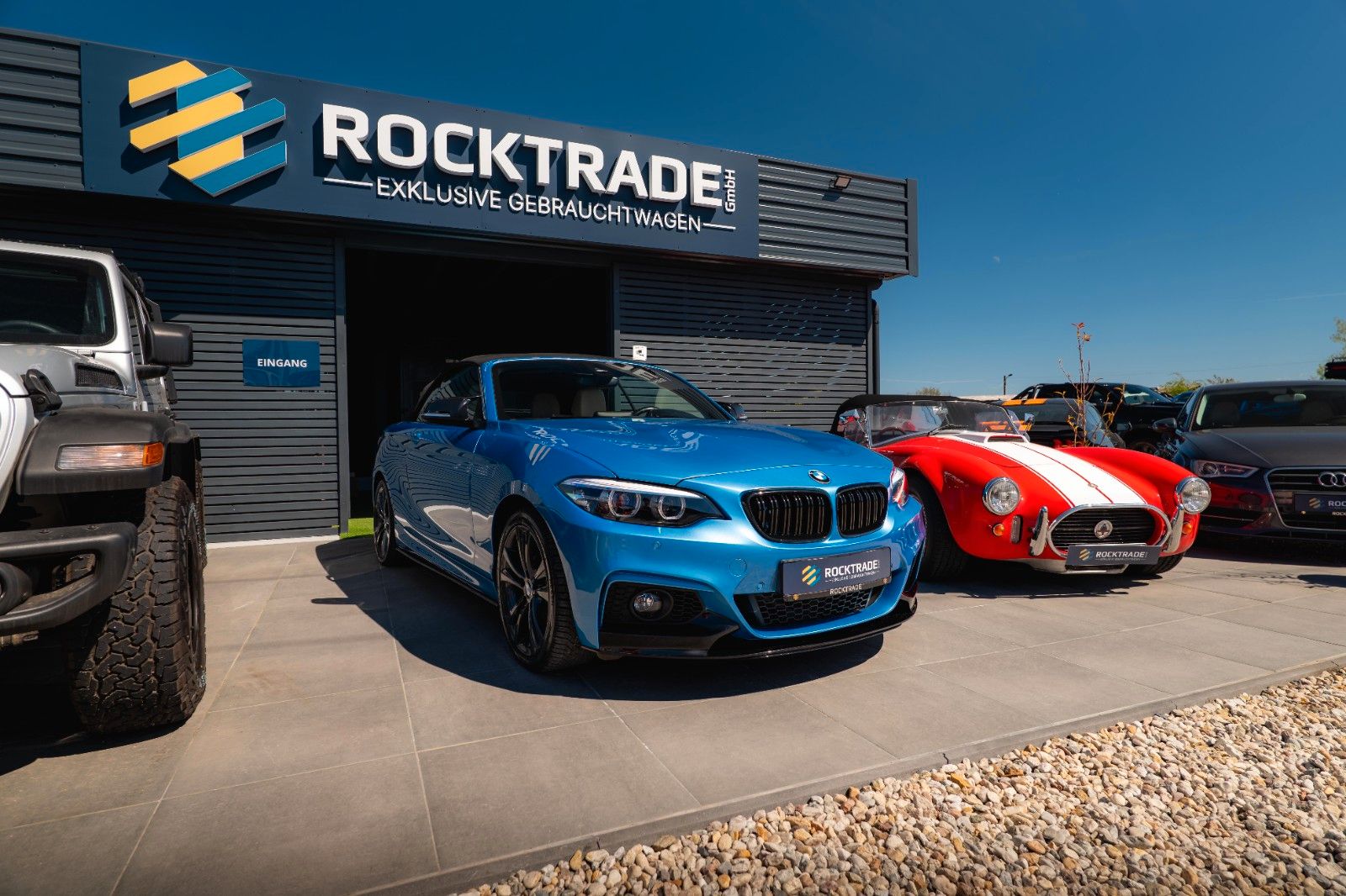 Fahrzeugabbildung BMW 230i Cabrio M-Sport Performance Shadow Line LED
