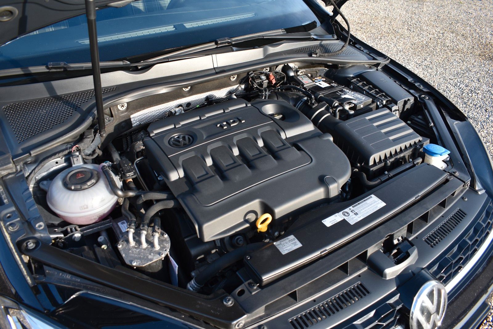 Fahrzeugabbildung Volkswagen Golf VII Lim. GTD BMT/Start-Stopp DYNAUDIO