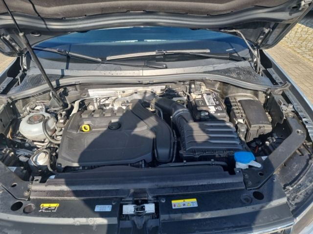 Fahrzeugabbildung Volkswagen Tiguan 1.5 TSI Life NAVI ACC LED SHZ