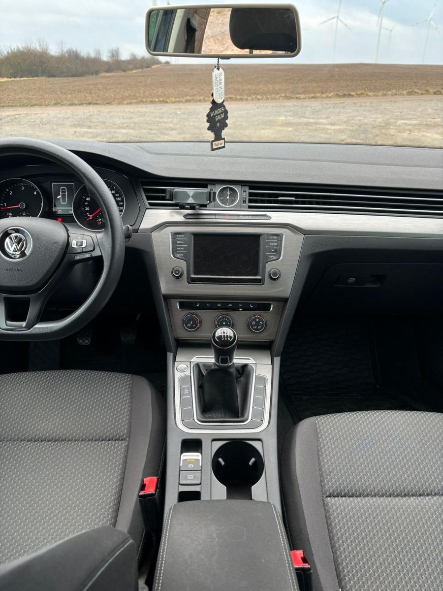 Volkswagen Passat 2015 — photo 9