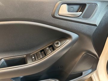 MYAUTOCENTER – Gebraucht- und Jahreswagen mit Werkstattservice in Pfaffenhofen Hyundai i20 *TÜV:828*KLIMA*TEMPO*CARPLAY*PDC*CAM*