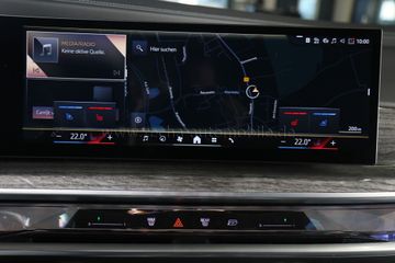 BMW 750 - 11
