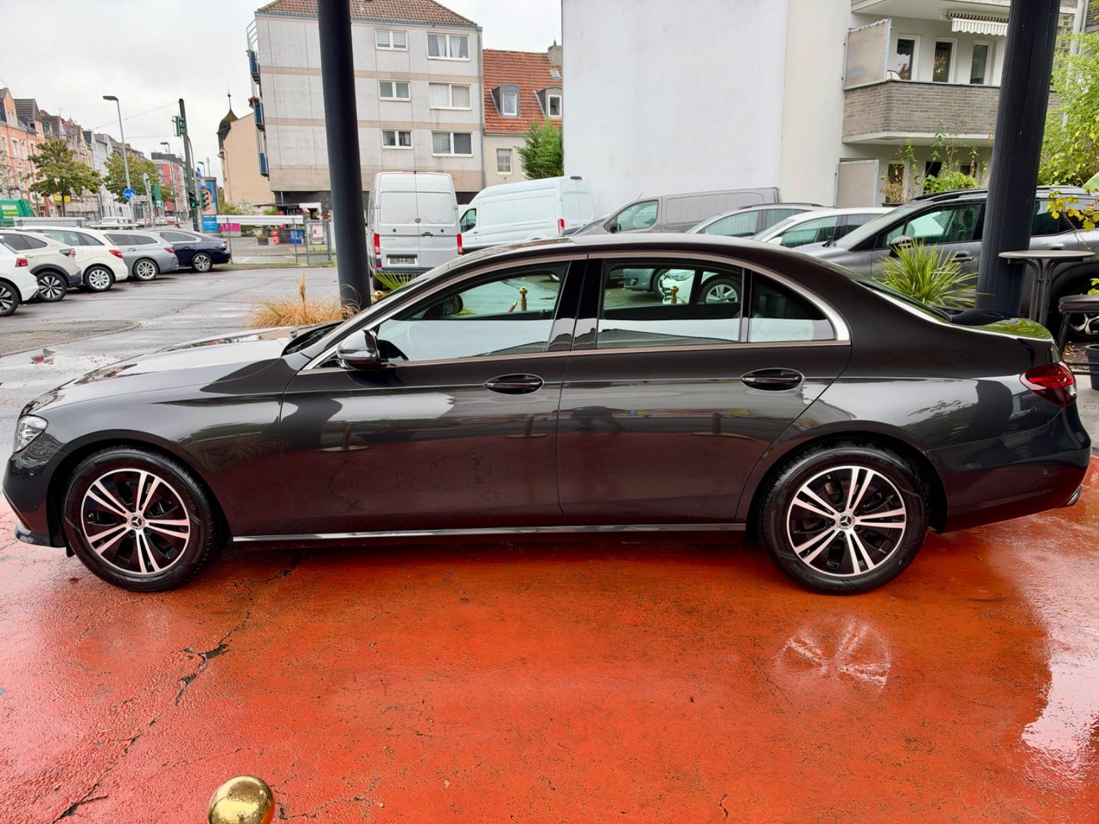 Mercedes-Benz E-Class E Limousine Navi LED Widescreen, миниатюра 7