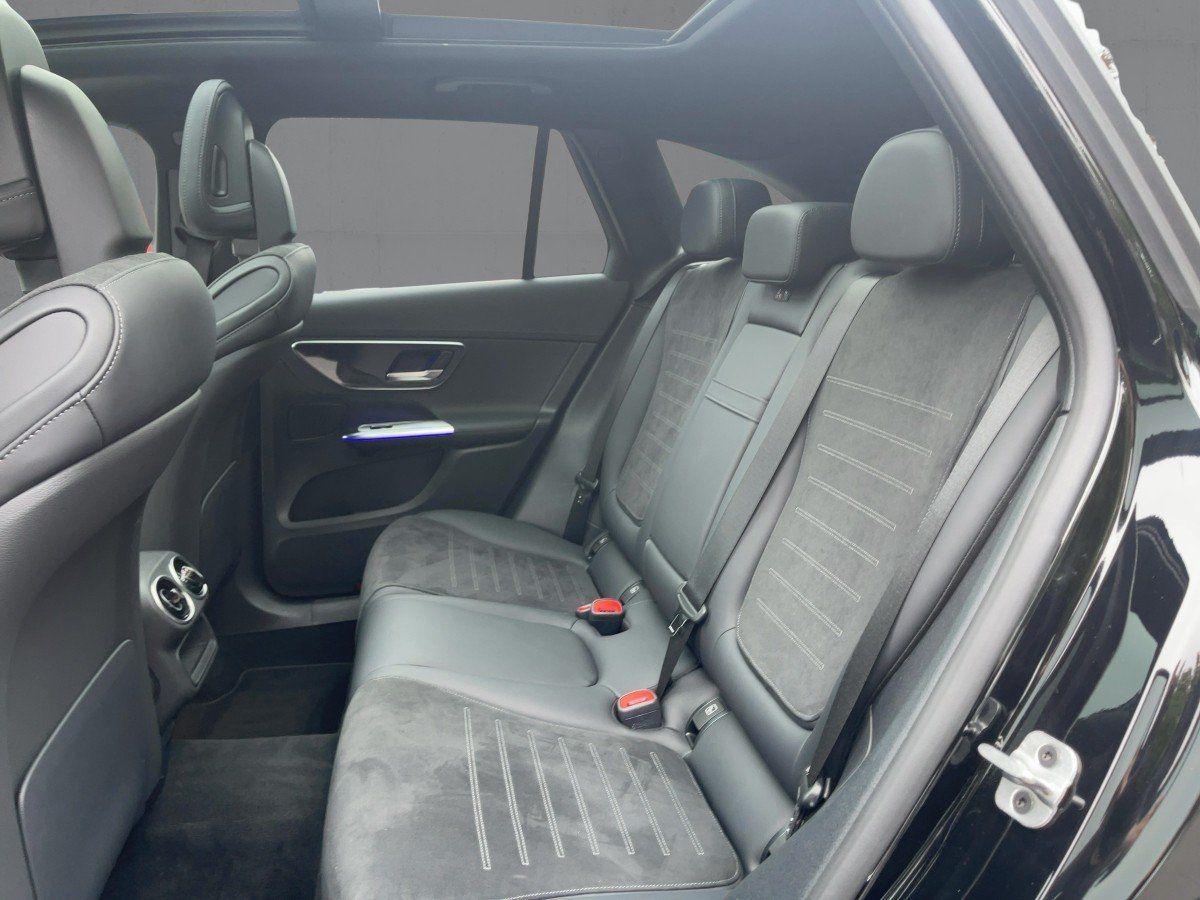 Fahrzeugabbildung Mercedes-Benz GLC 300 de 4M AMG/Night/Pano/360°/AHK