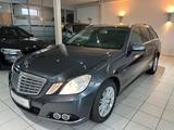 Mercedes-Benz E 220 E T-Modell E 220 CDI BlueEfficiency - Mercedes-Benz E 220 mit Diesel-Antrieb: Kombi, Schaltgetriebe