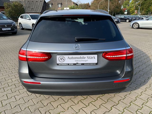 Fahrzeugabbildung Mercedes-Benz E 220  Td Multibeam+Comand+Distronic+Standh.+AHK