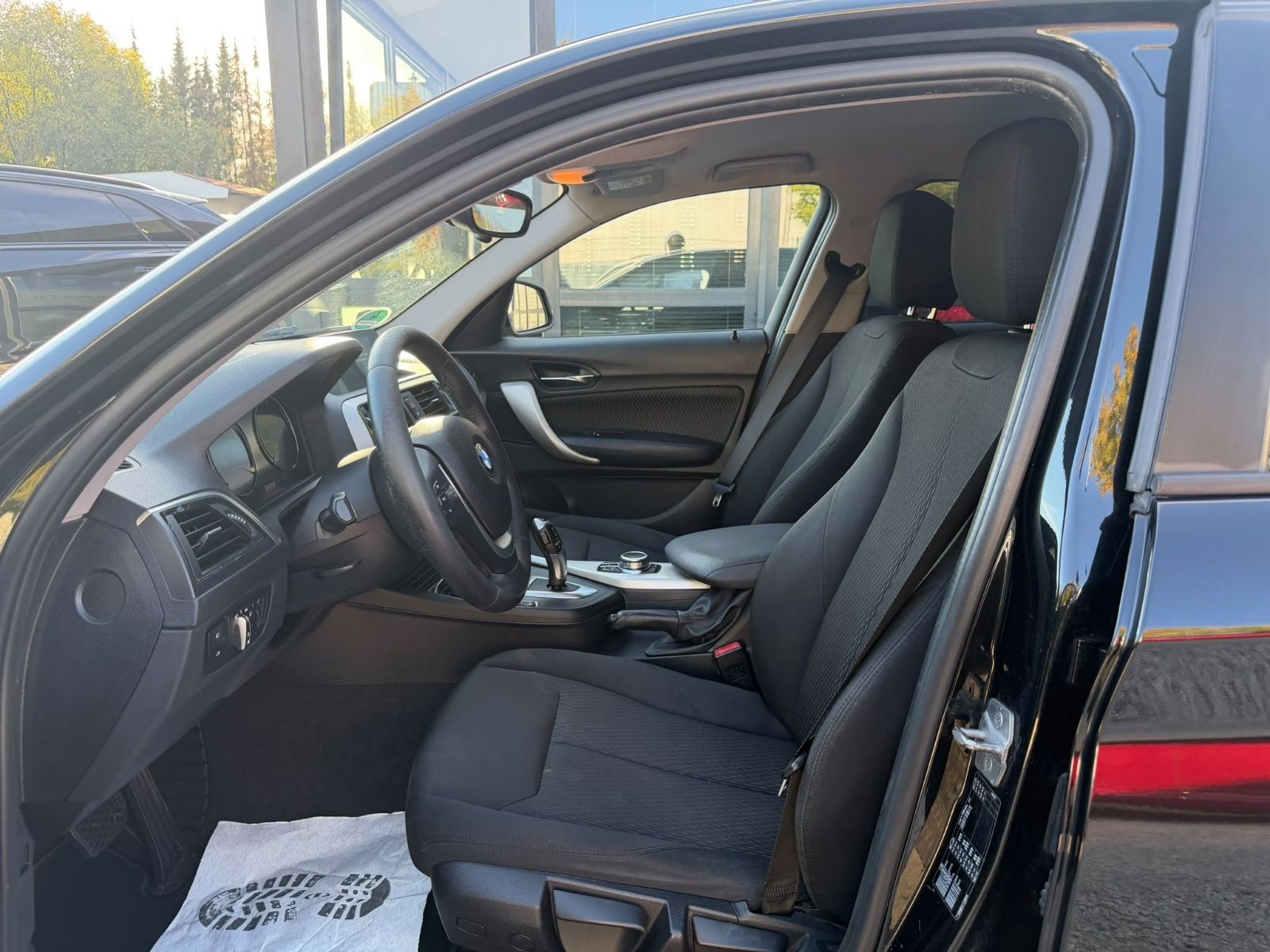 BMW 118 118 d Aut.*Digital Tacho*Navi*LED*Edition Msport, Ansicht 9