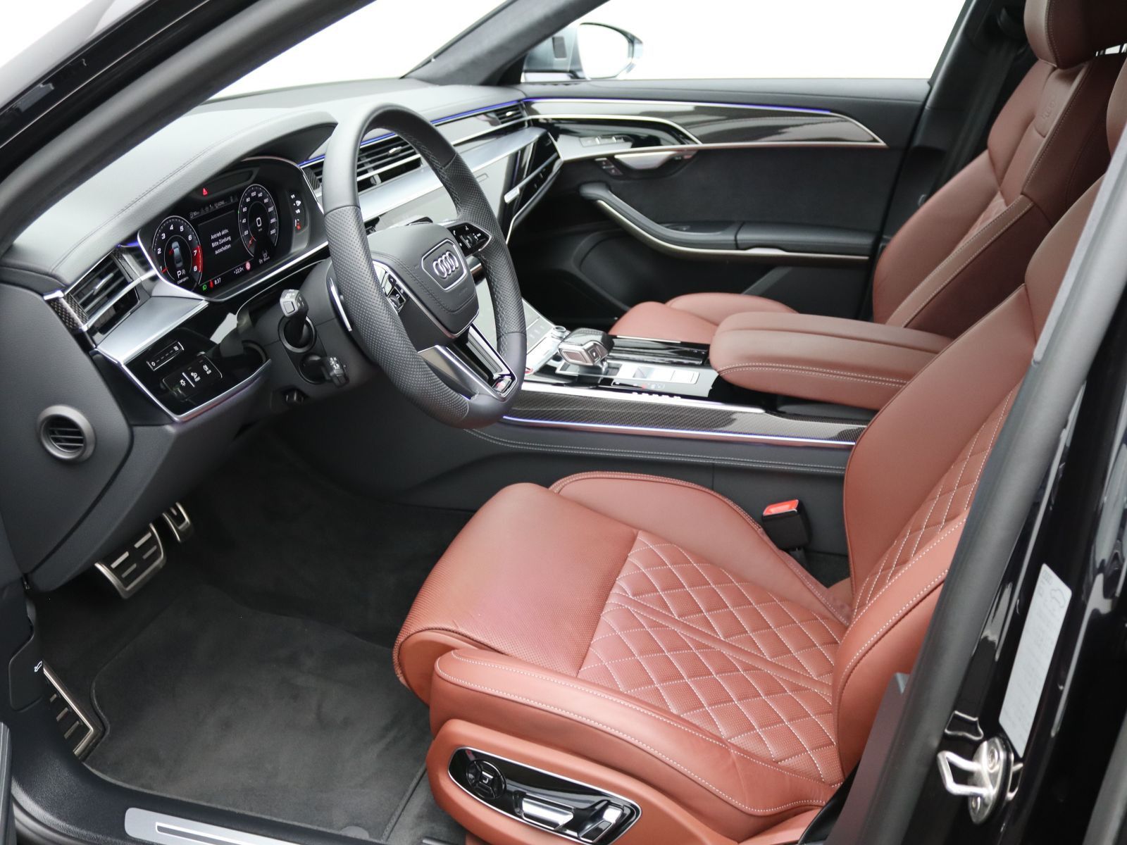 Audi S8 - Bild 12
