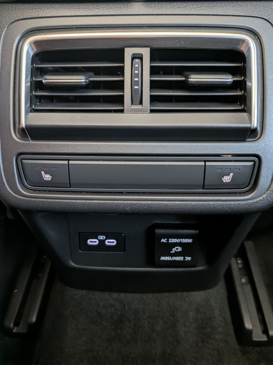 Fahrzeugabbildung Mazda CX-60 2.5L e-SKYACTIV PHEV 327 Homura+ Pano Bose