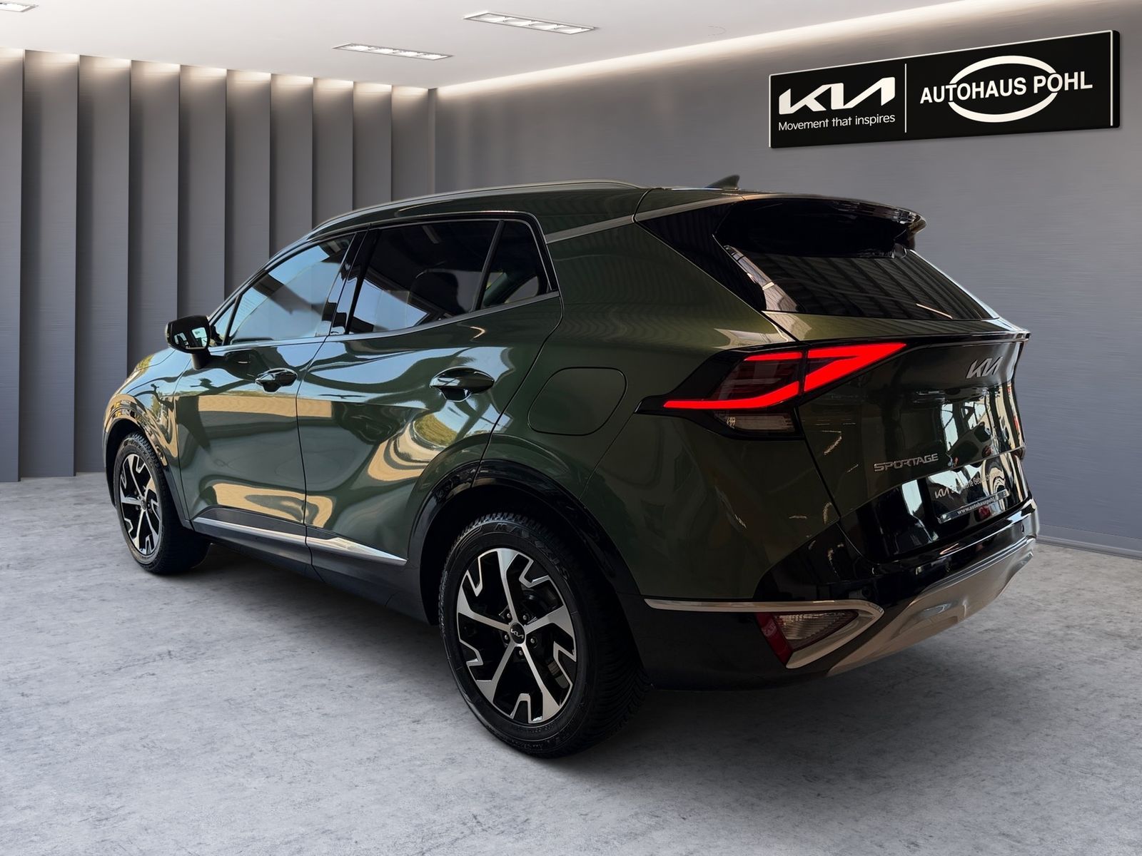 Fahrzeugabbildung Kia SPORTAGE 1.6T 48V 2WD DCT Spirit