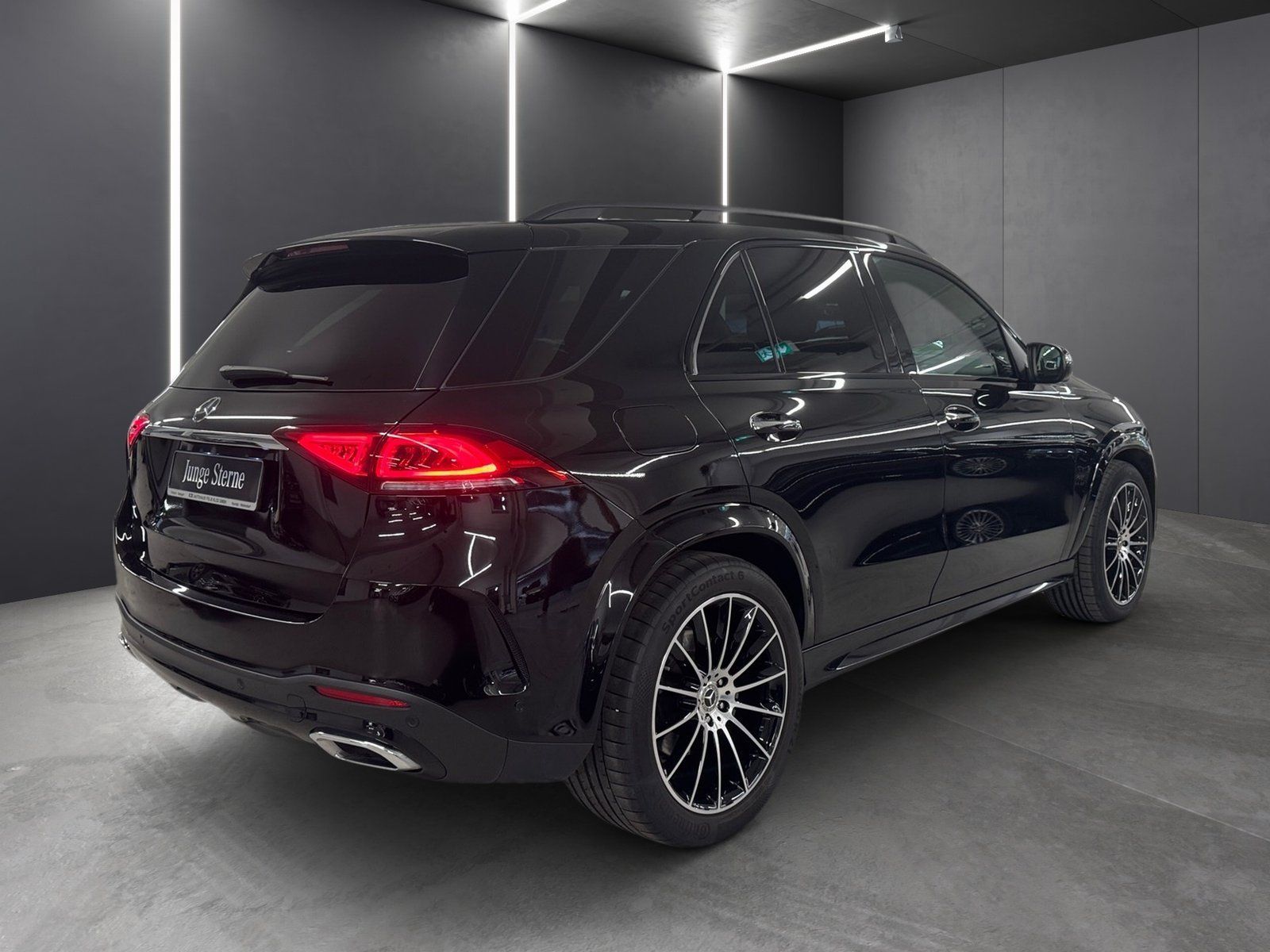 Fahrzeugabbildung Mercedes-Benz GLE 400 d 4M*AMG*Airmatic*Pano*360*AHK*Multibeam
