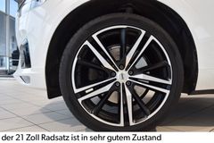 VOLVO XC60 D5 AWD~R Design~Leder~Business~I-safe~21"