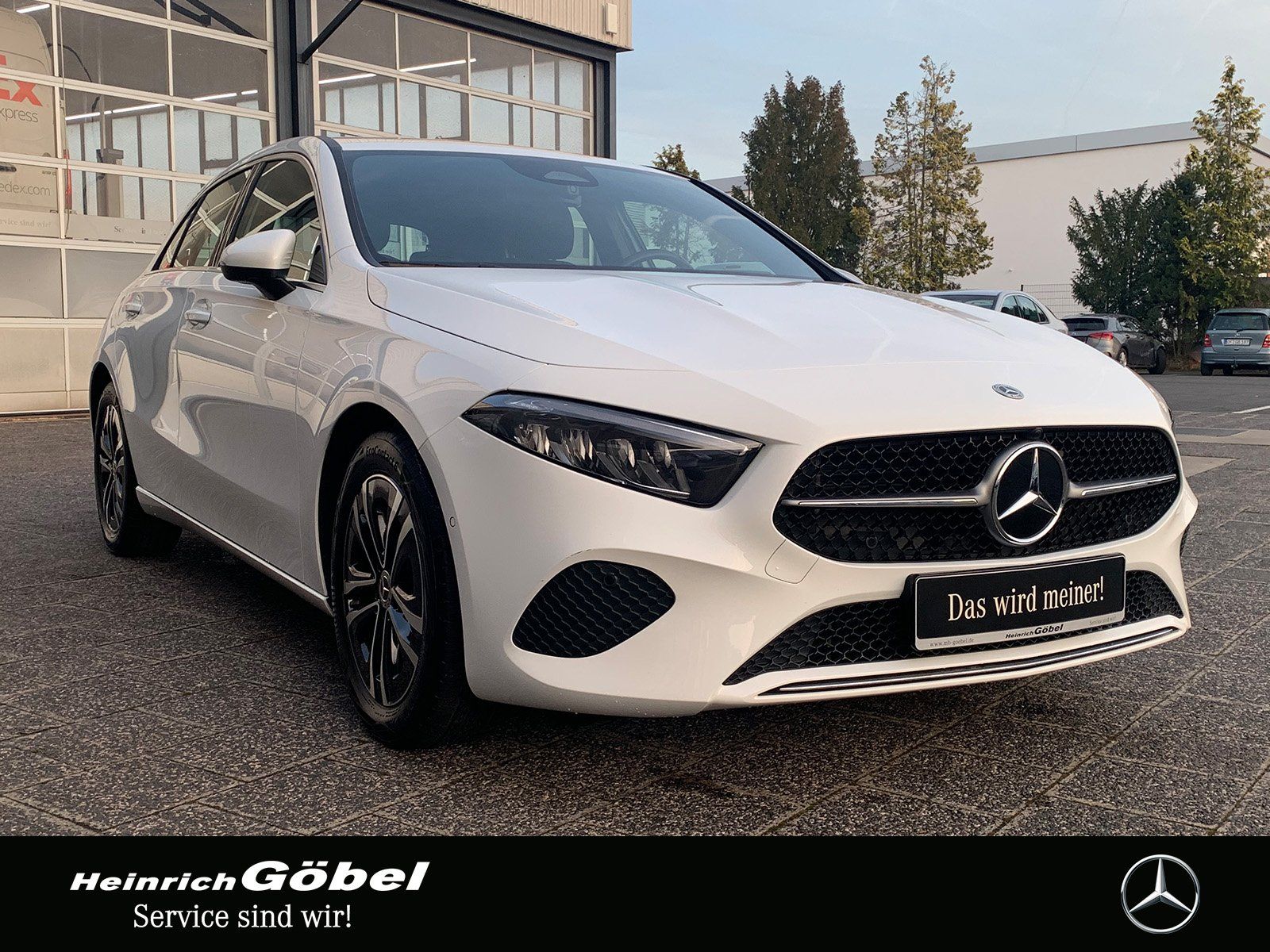 Fahrzeugabbildung Mercedes-Benz A 180 PROGRESSIVE*APPLECAR-PLAY*LED*WINTER-PAKET