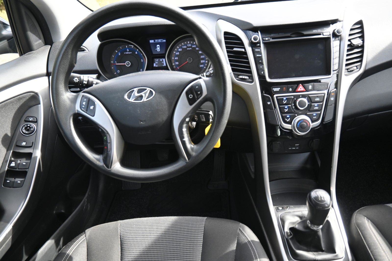 Fahrzeugabbildung Hyundai i30 CW (GDH) 1.6 CRDi DPF, Trend blue*Mietkauf