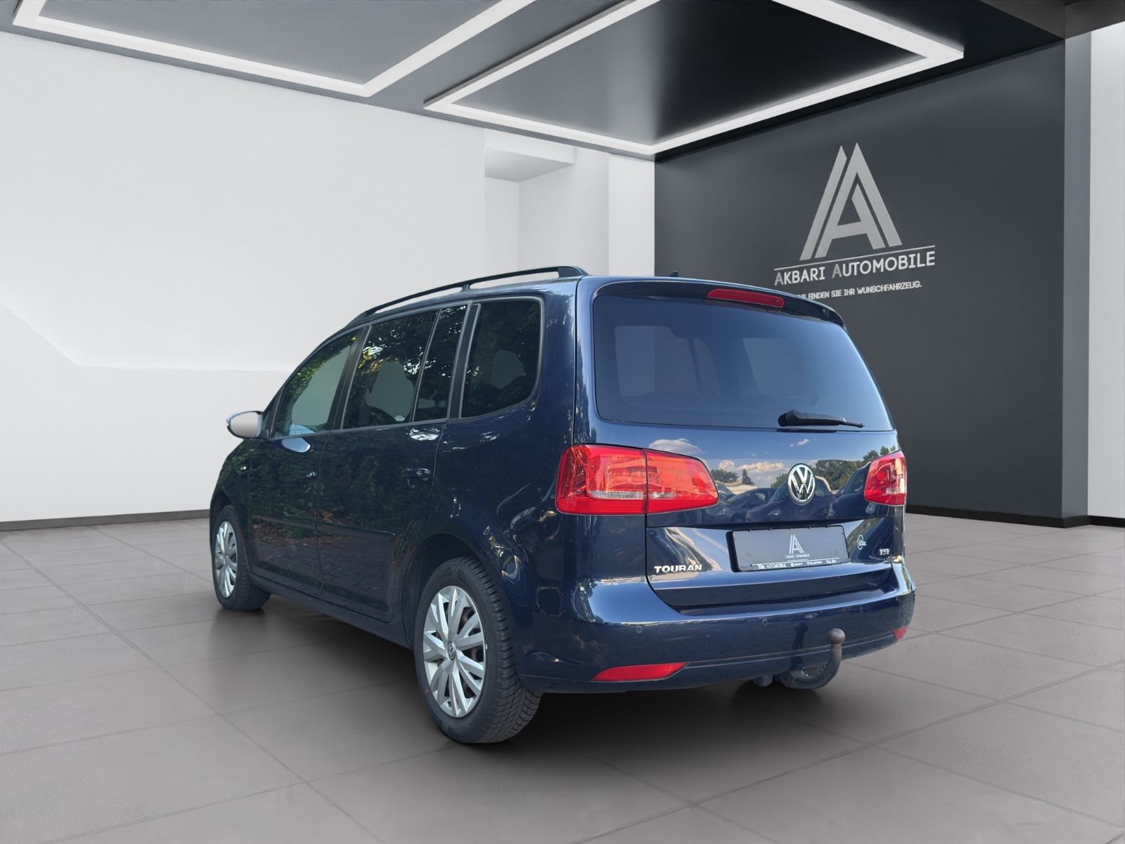 Fahrzeugabbildung Volkswagen Touran Match*7Sitzer*6*Gang*Steuerkette*Neu