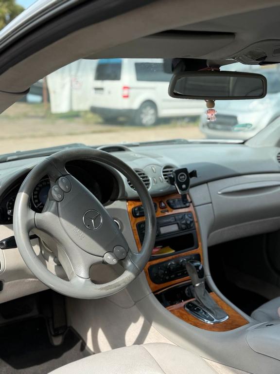 Mercedes-Benz CLK 320