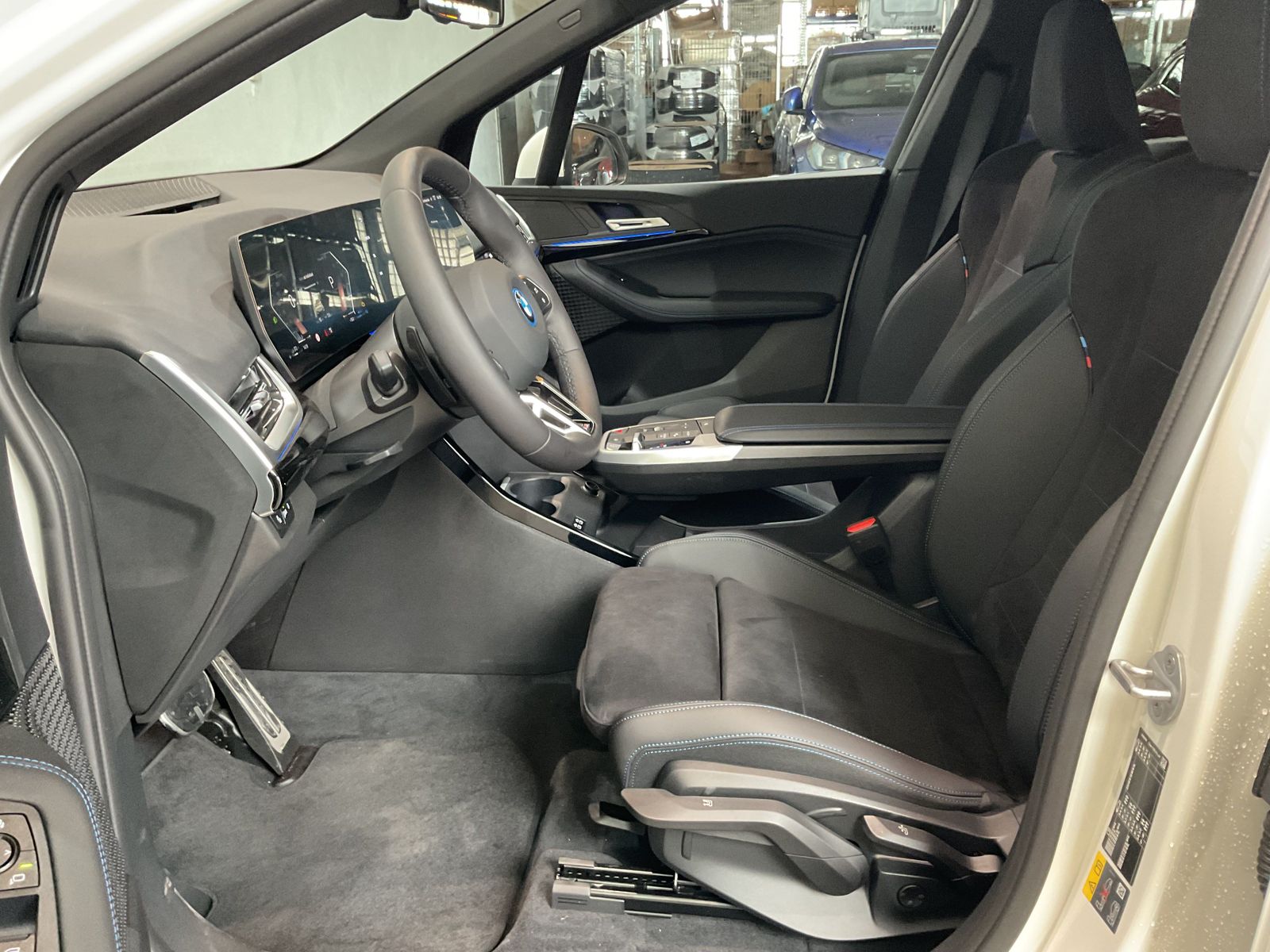 Fahrzeugabbildung BMW 225e xDrive Anhängerkupplung, Adaptives M Fahrwe