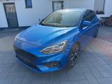 Ford Focus Lim. ST-Line 2.0 LED Kamera Sport Sitze Au - Ford Focus mit Diesel-Antrieb: Limousine, Sport