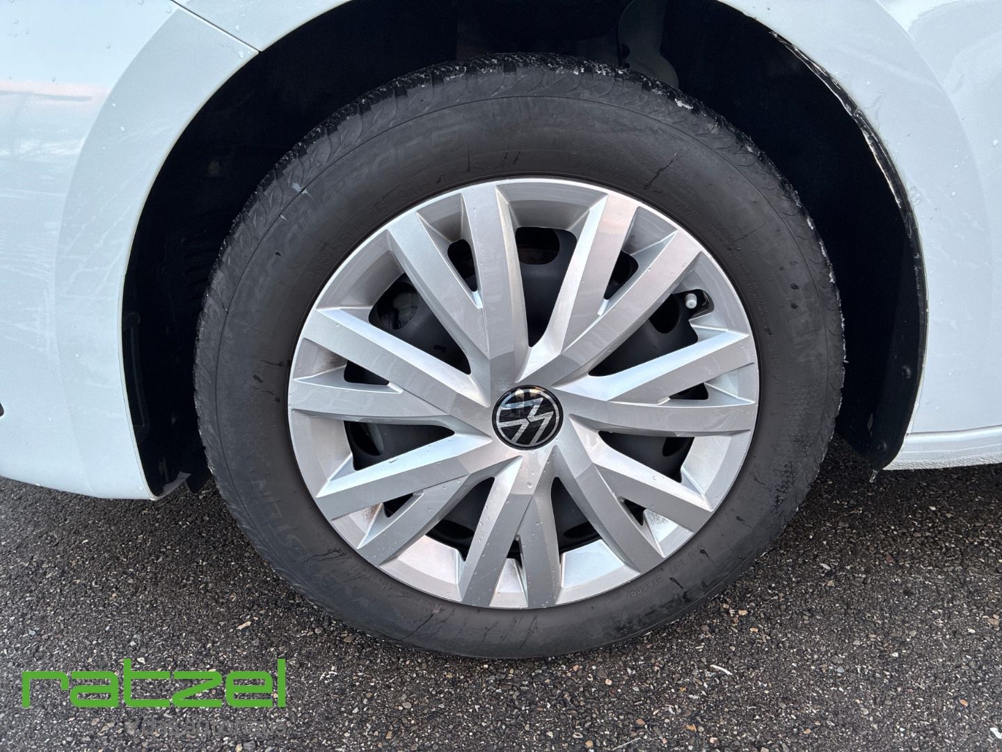 Fahrzeugabbildung SEAT Leon Sportstourer STYLE 1.5 eTSI DSG+PDC+LED+SHZ