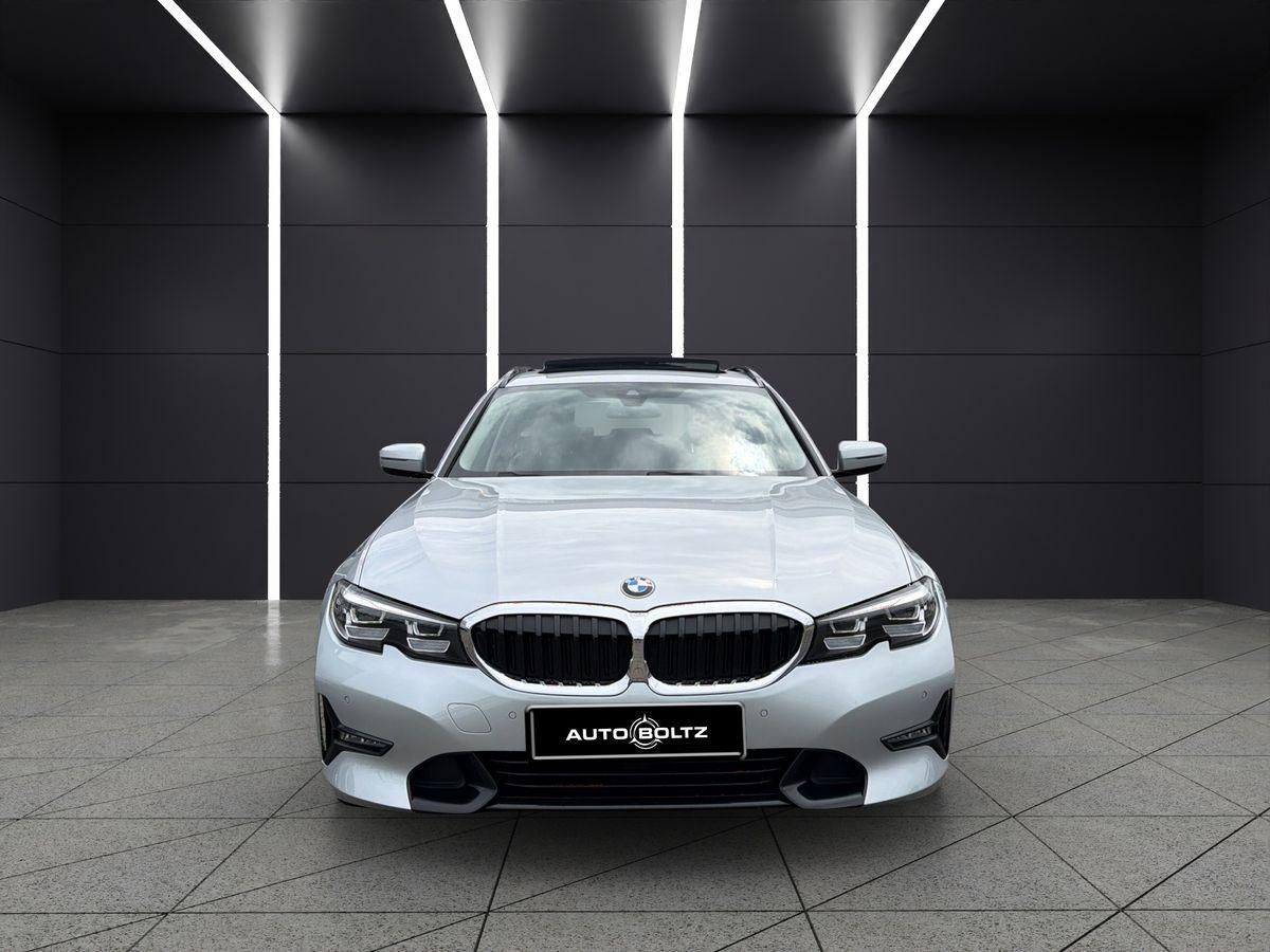 BMW 330 i Sport Line Pano LED Klimaa. PDC foto 2