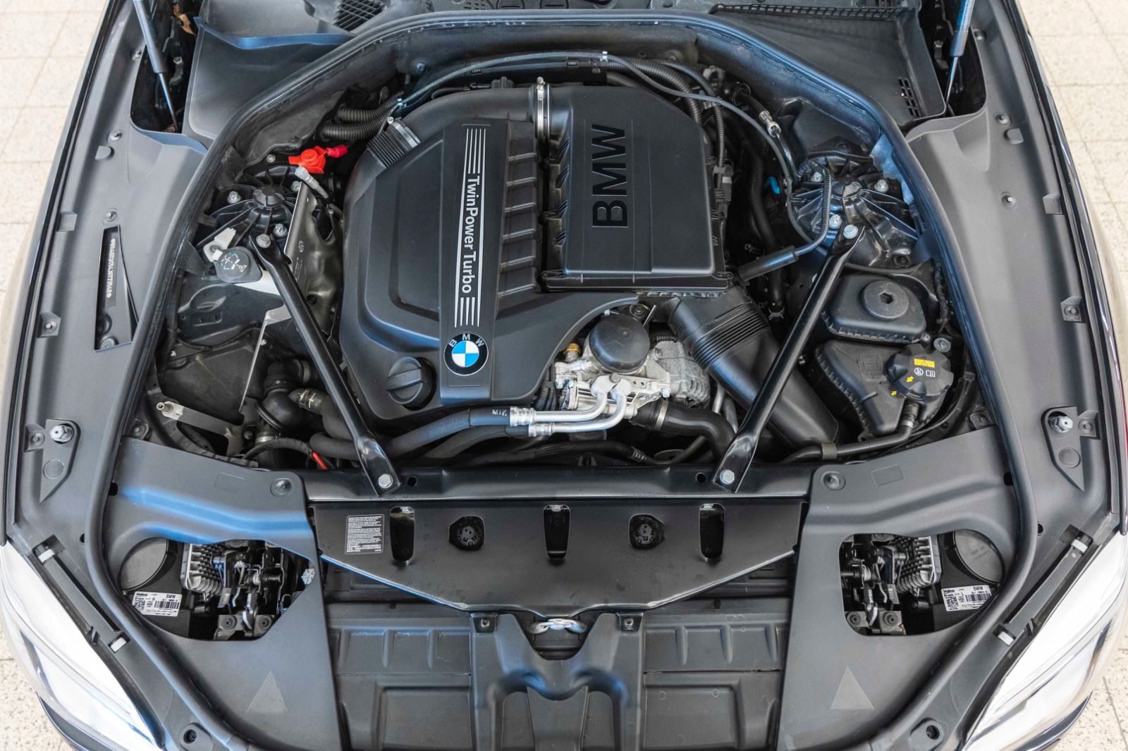 Fahrzeugabbildung BMW X5 xDrive40i M-Sportpaket HUD 360° H&K LED PDC