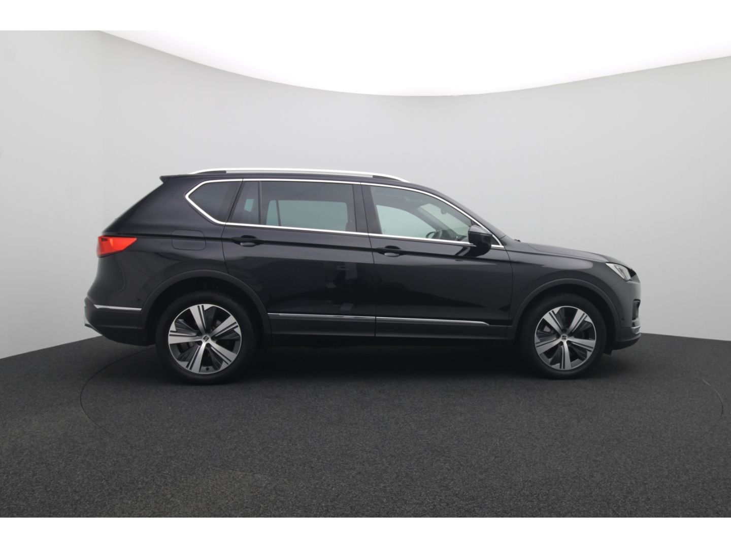 Fahrzeugabbildung SEAT Tarraco 2.0 AHK Schwenkbar ACC Navi SHZ