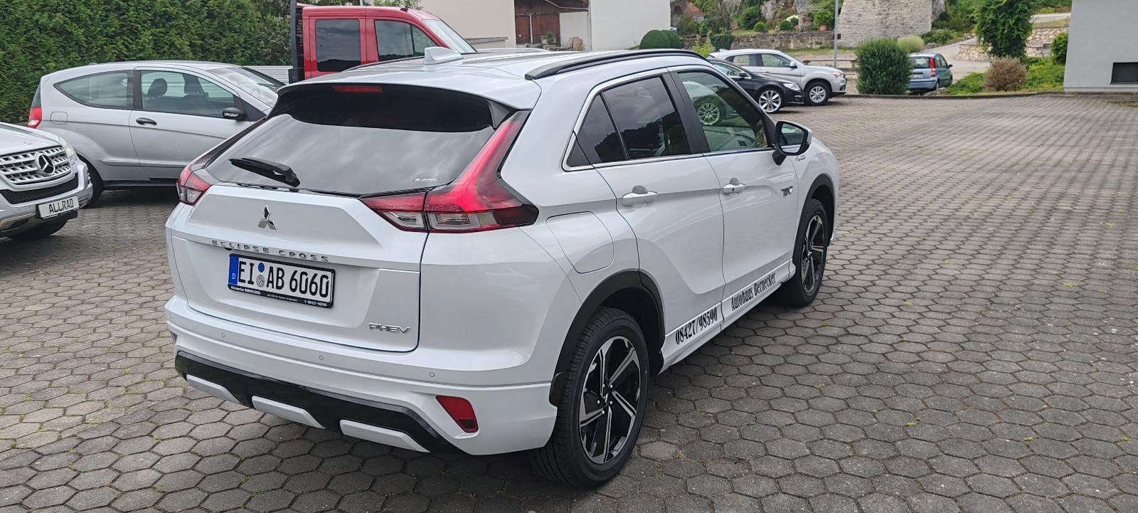 Mitsubishi Eclipse Cross Plus Select Hybrid 4WD
