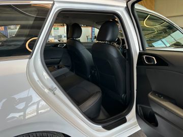 MYAUTOCENTER – Gebraucht- und Jahreswagen mit Werkstattservice in Pfaffenhofen Kia cee'd Sportswagon *Kamera*LED*PDC*