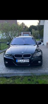 BMW 320d touring - - BMW 320 aus 2010: Kombi, 320d