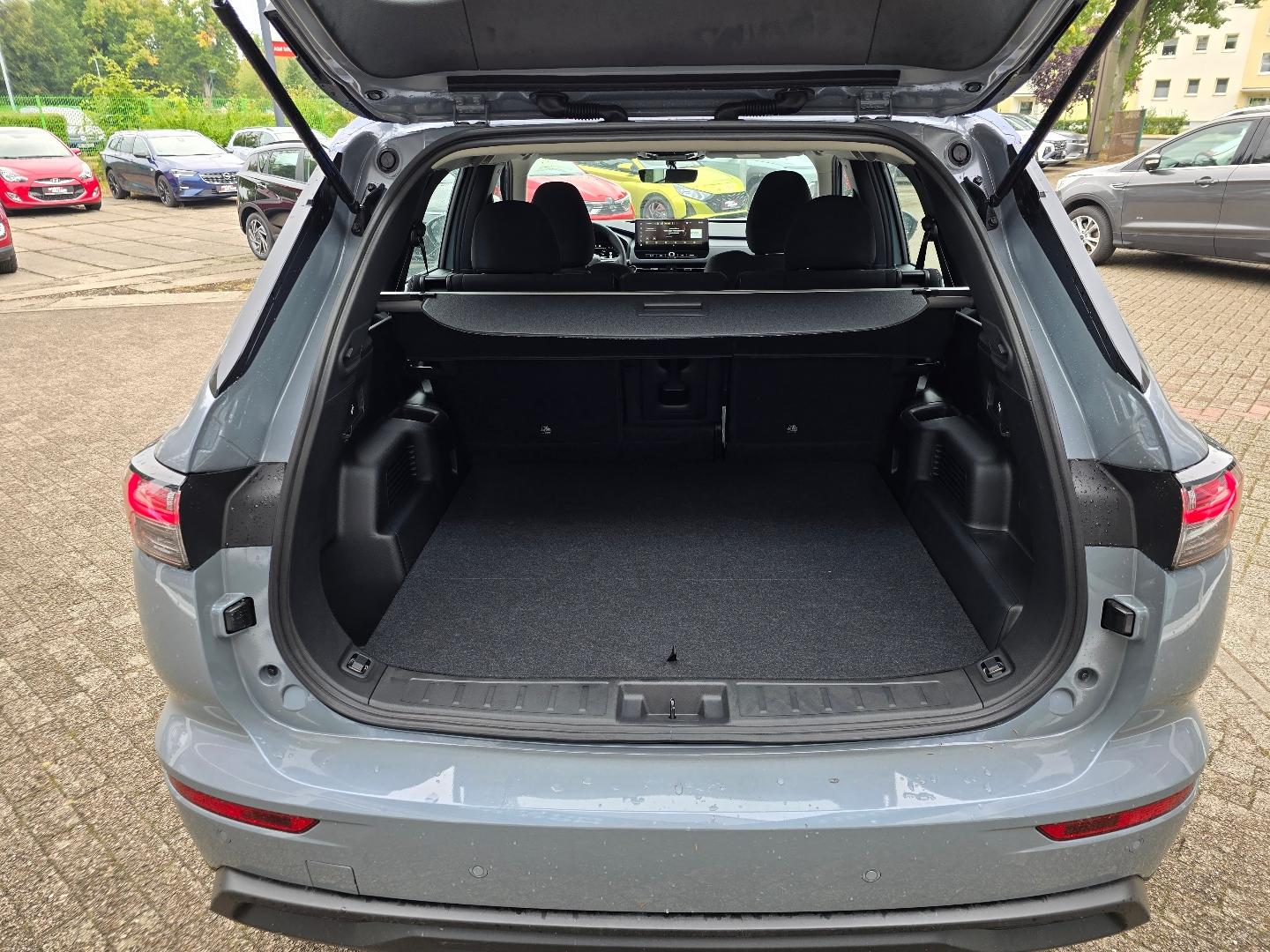 Mitsubishi Outlander 2.4L PHEV BASIS