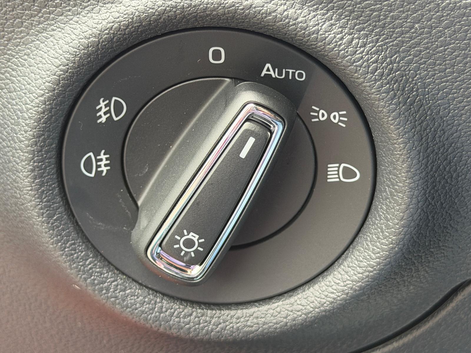 Skoda Kamiq 1.0 TSI DSG Monte Carlo (Pano,AHK,5/100)